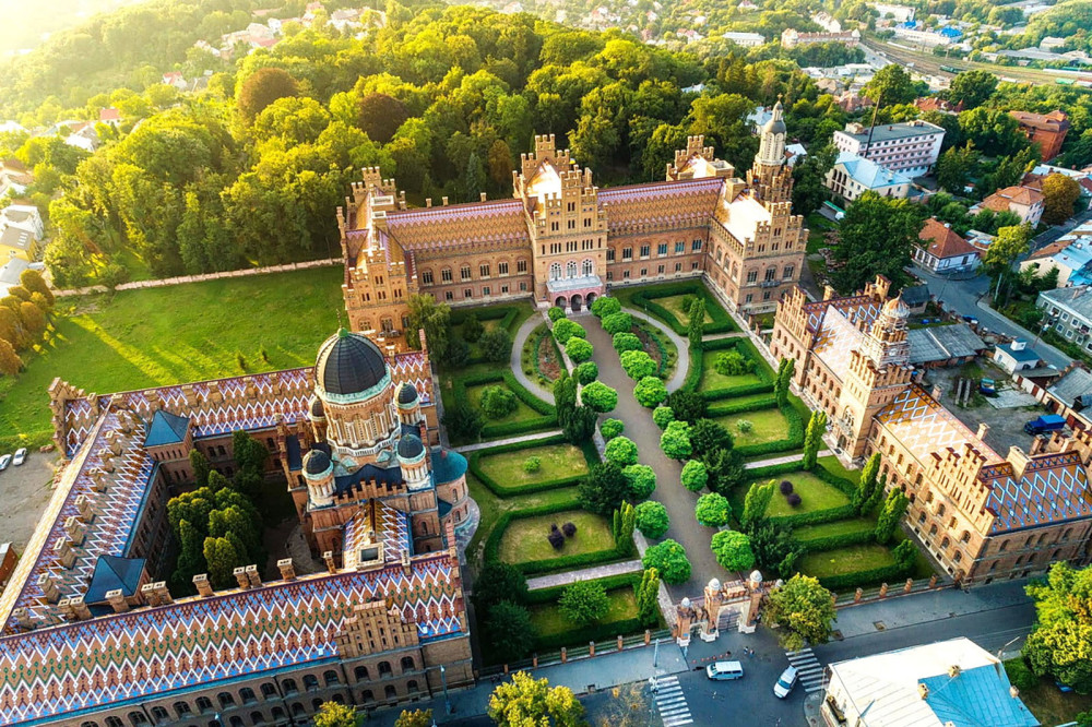 RAGMATIKA.MEDIA: HOW HISTORICAL CHERNIVTSI IS CHANGING